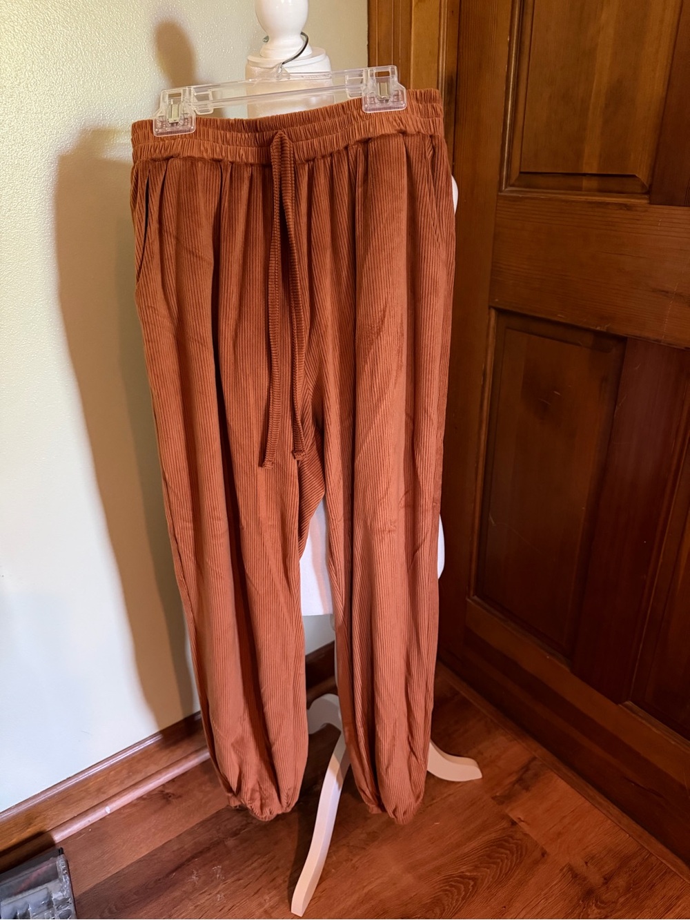 Women’s Relaxed Corduroy Drawstring Pants - Rust